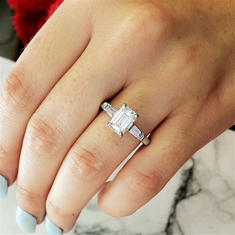 diamond ring with side baguettes.